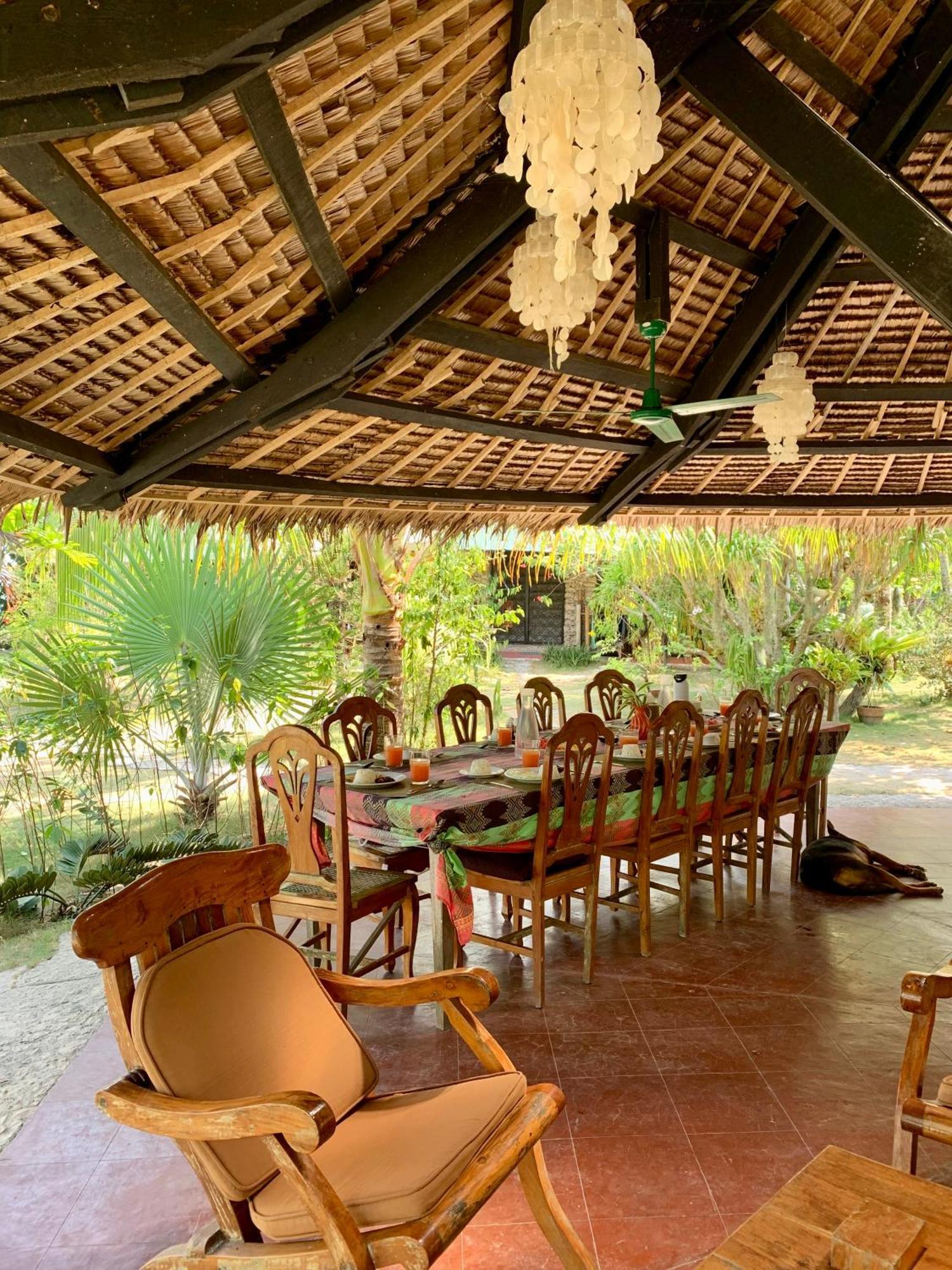 Ravenala Beach Bungalows Моалбоал Экстерьер фото