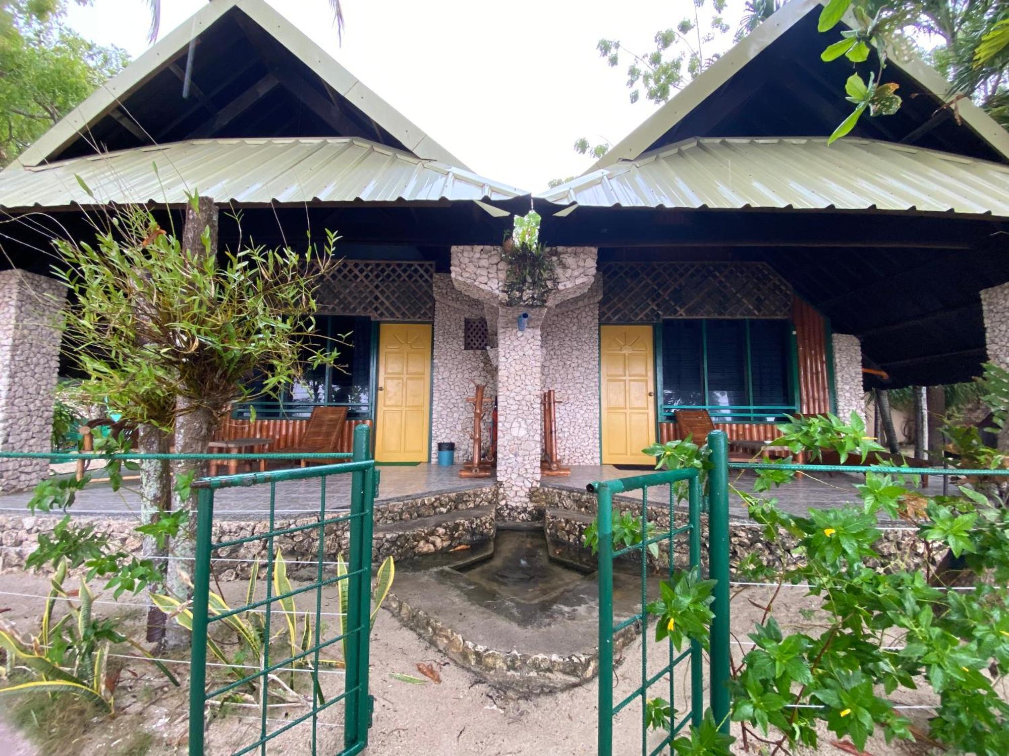 Ravenala Beach Bungalows Моалбоал Экстерьер фото