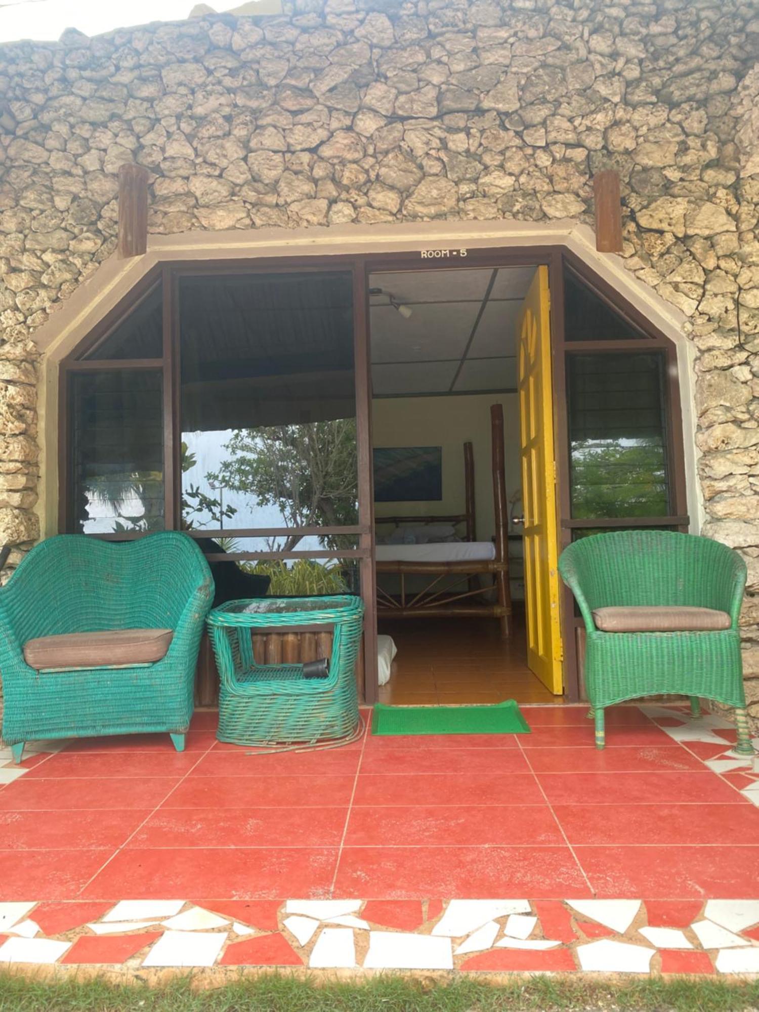 Ravenala Beach Bungalows Моалбоал Экстерьер фото